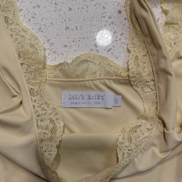 Butter yellow tank top - Picture 2 of 2